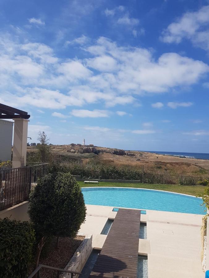 The Lighthouse Apartment Paphos Exterior foto
