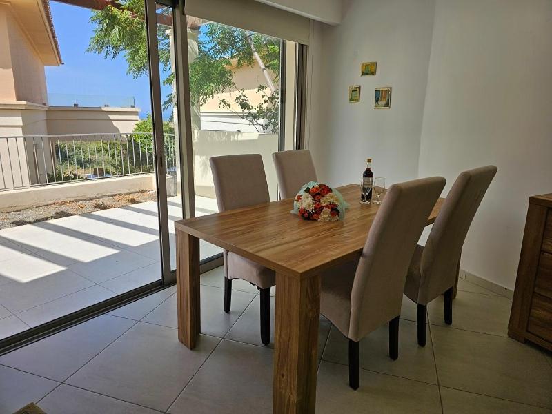 The Lighthouse Apartment Paphos Exterior foto